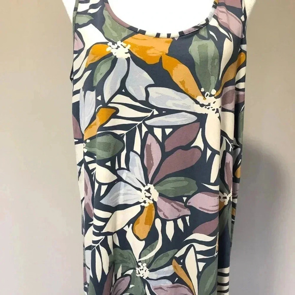 Nicole Miller Floral Tank Top - Picture 3 of 10